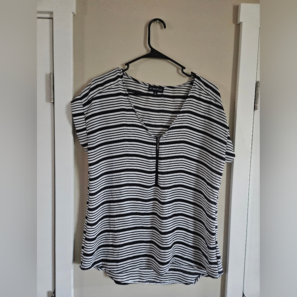 My Michelle large black white stripe loose flowy blouse shirt top quarter zip v